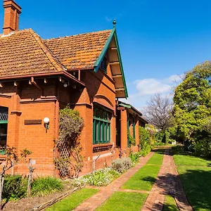 Buxton Manor Bed & Breakfast