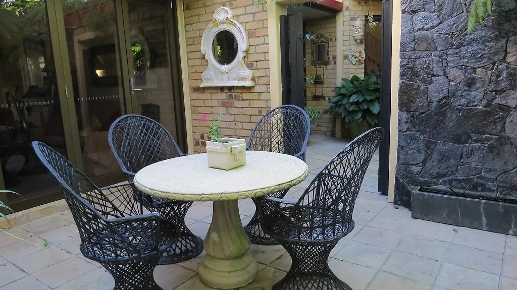 Sandals Guest House Byron Bay