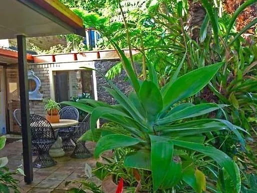 Sandals Guest House Byron Bay 4*,